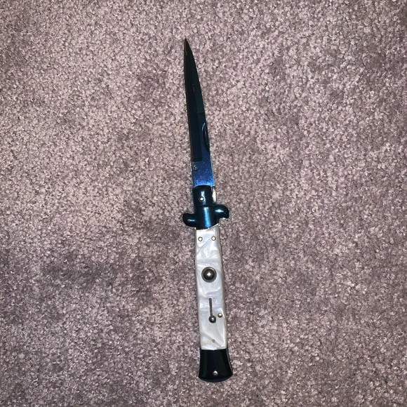 Baby Blue Stiletto Knife (collectors edition) - Picture 3 of 6
